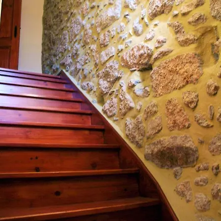 House With One Bedroom In Gouveia, With Wonderful Mountain View - 150 Km From The Beach Σπίτι διακοπών
